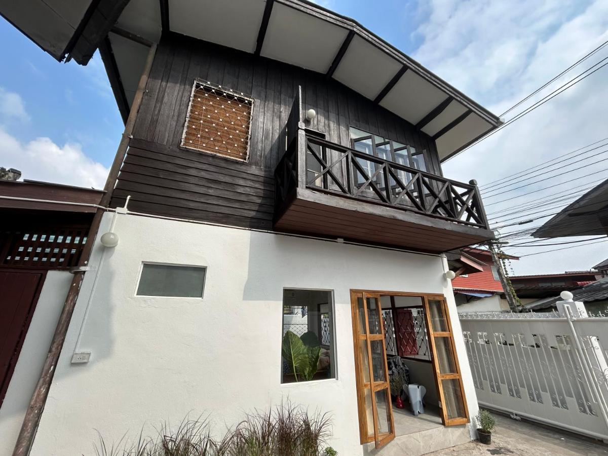 Cozy Villa In Chiangmai Old Town Chiang Mai Zewnętrze zdjęcie